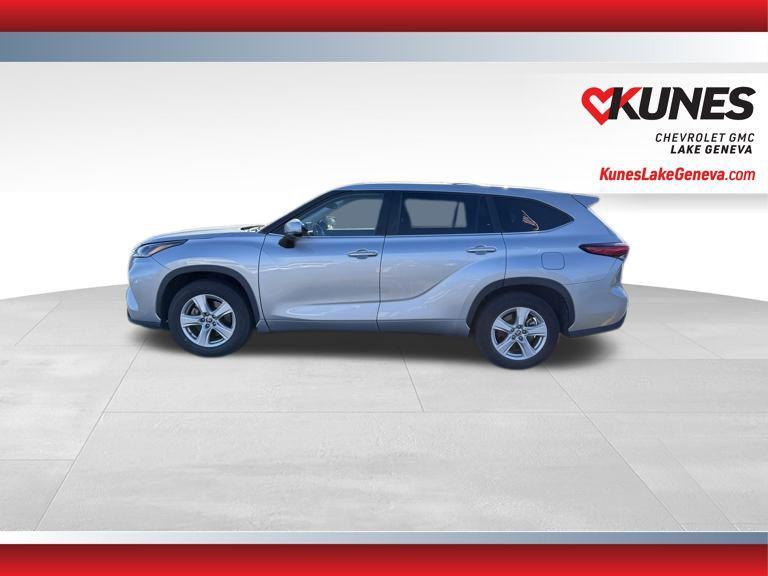 used 2023 Toyota Highlander car, priced at $30,030