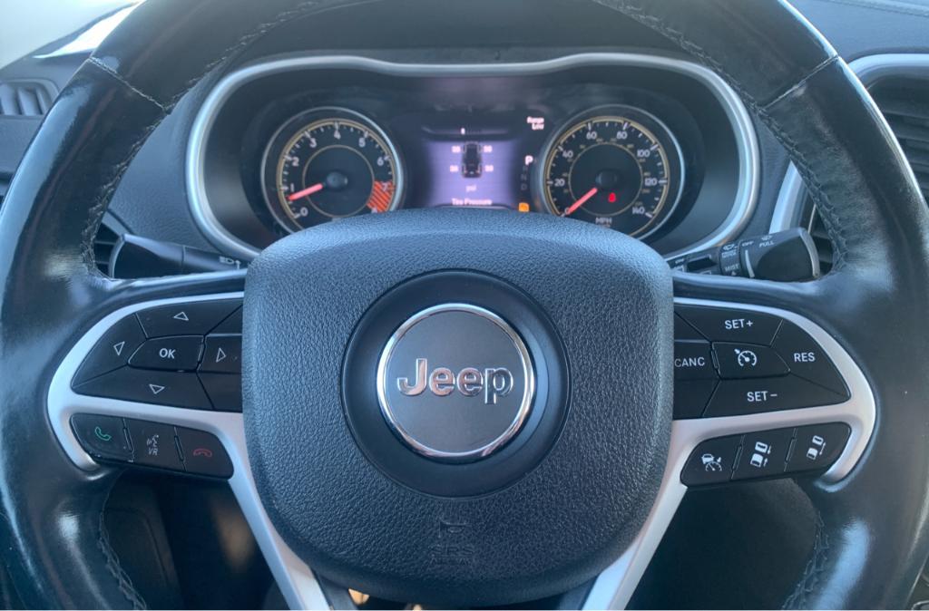 used 2014 Jeep Cherokee car, priced at $9,990