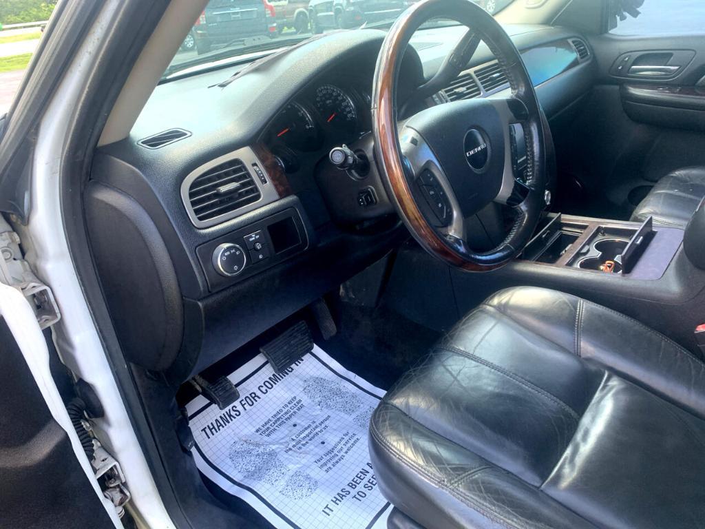 used 2009 GMC Yukon car, priced at $5,990
