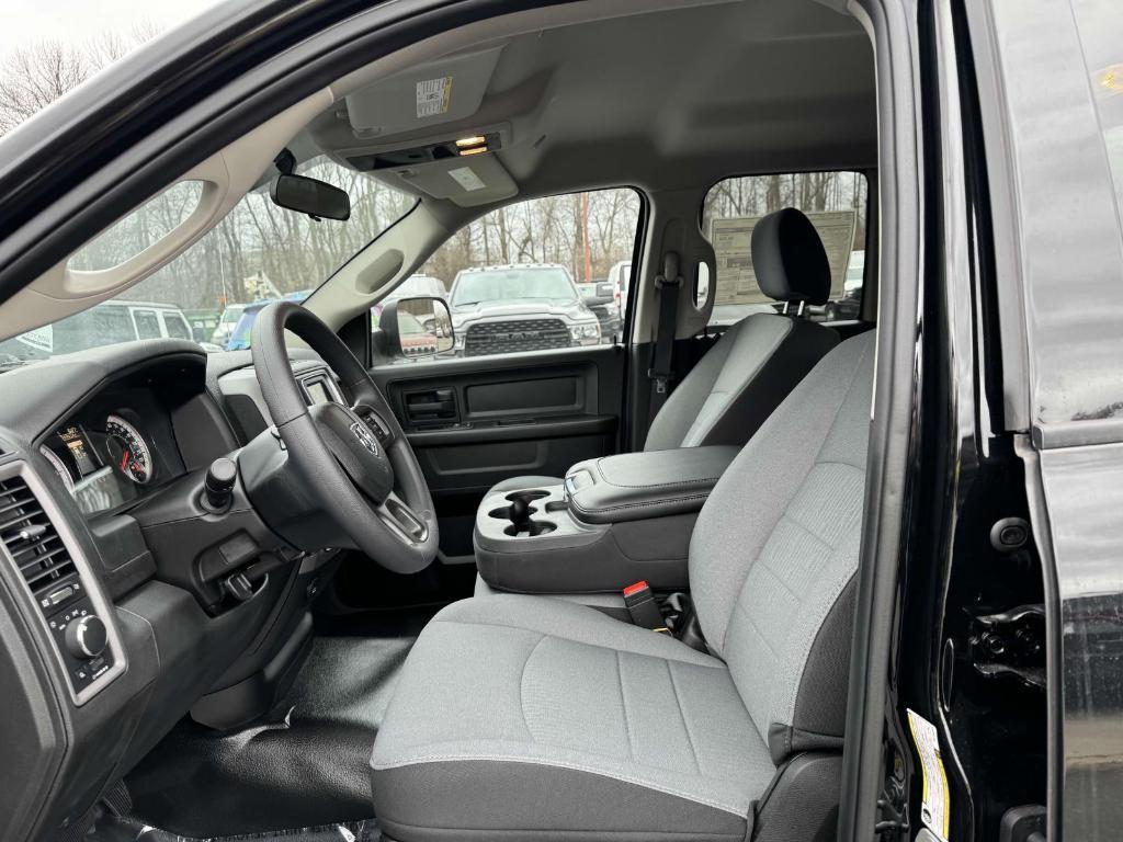 new 2024 Ram 1500 Classic car, priced at $45,880