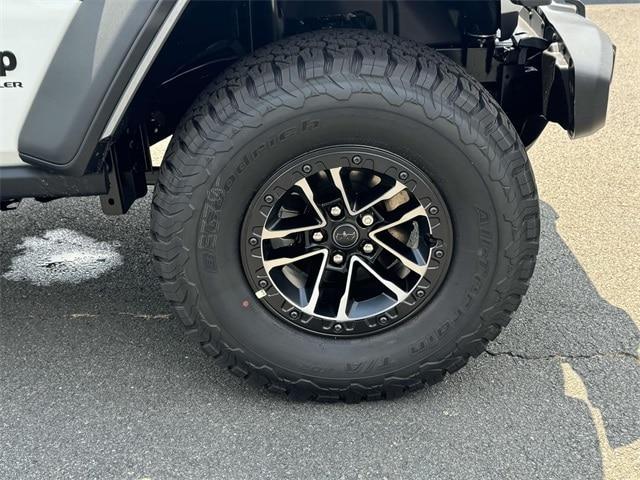 new 2025 Jeep Wrangler car, priced at $56,097
