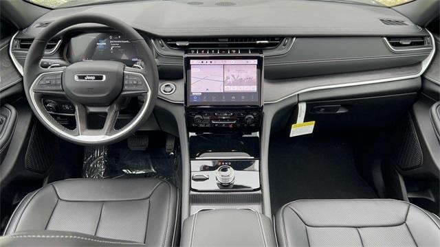 new 2025 Jeep Grand Cherokee car, priced at $49,889