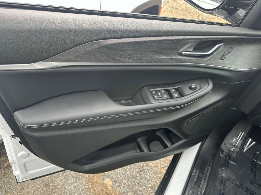 new 2025 Jeep Grand Cherokee car, priced at $47,056