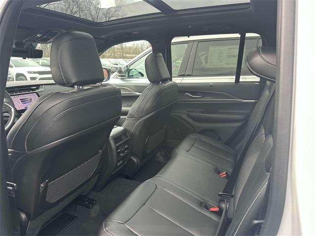 new 2025 Jeep Grand Cherokee car, priced at $48,410