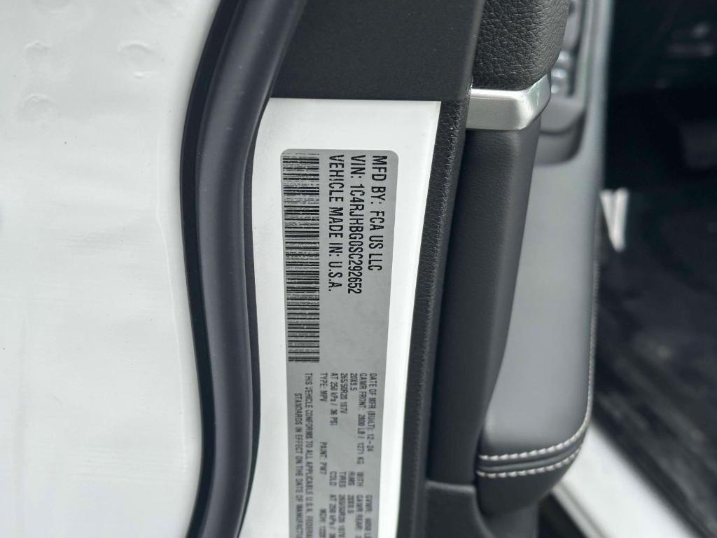 new 2025 Jeep Grand Cherokee car, priced at $47,056