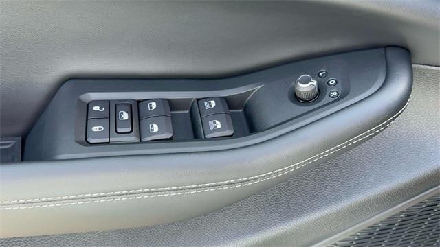 new 2025 Jeep Grand Cherokee car, priced at $38,920