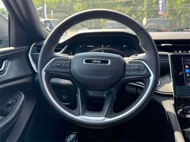 new 2025 Jeep Grand Cherokee car, priced at $38,146