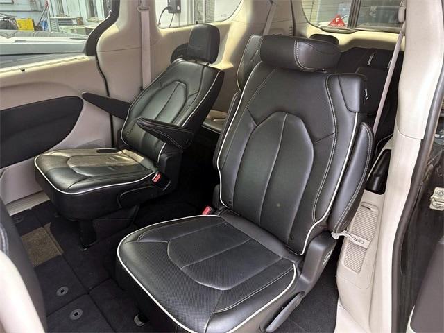 used 2022 Chrysler Pacifica car, priced at $32,579