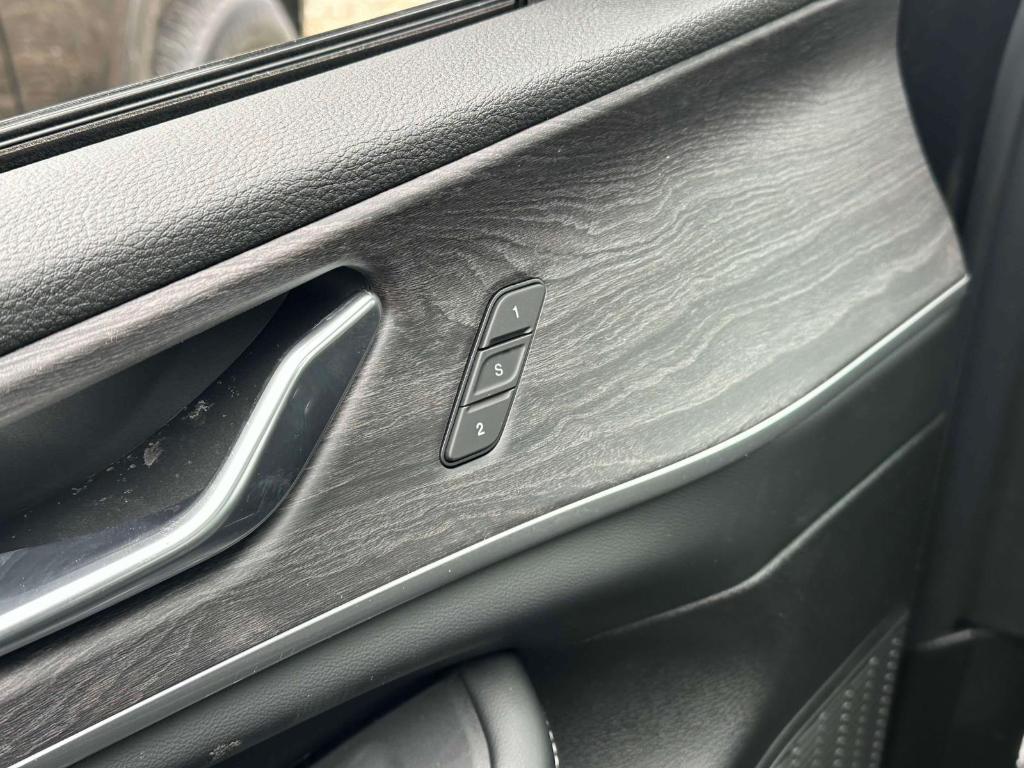 new 2025 Jeep Grand Cherokee car, priced at $45,012