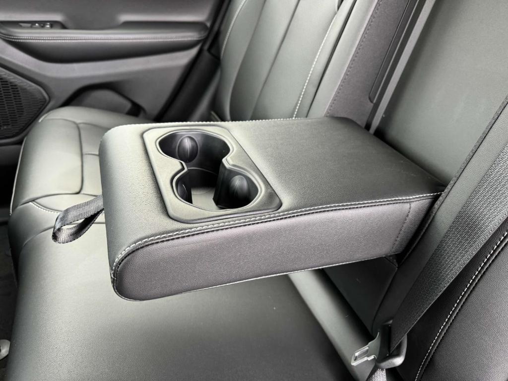 new 2025 Jeep Grand Cherokee car, priced at $47,628