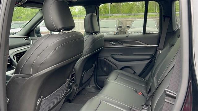 new 2025 Jeep Grand Cherokee car, priced at $46,430