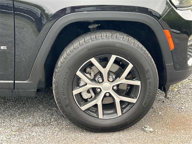 new 2025 Jeep Grand Cherokee car, priced at $46,430