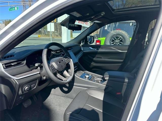 new 2025 Jeep Grand Cherokee car, priced at $48,410