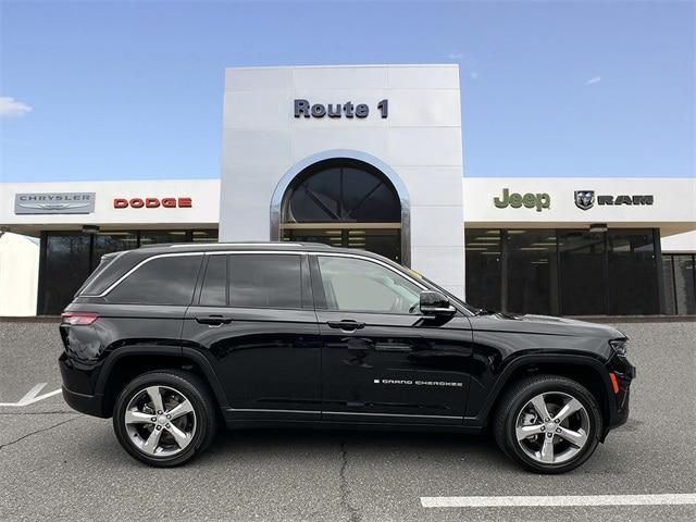 used 2022 Jeep Grand Cherokee car, priced at $30,778