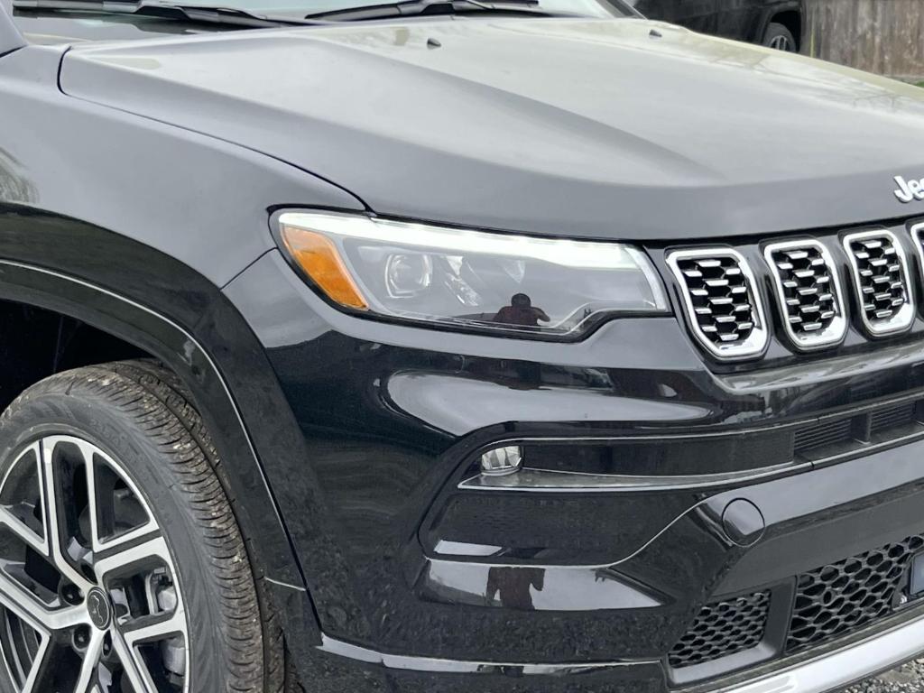 new 2025 Jeep Compass car, priced at $31,588