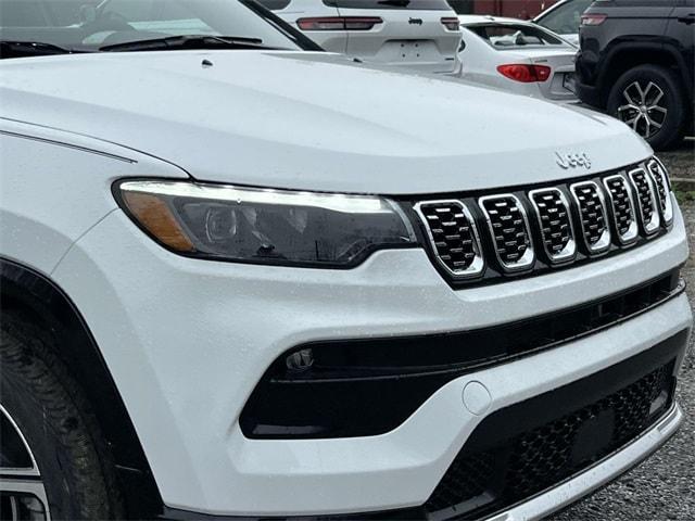 new 2025 Jeep Compass car, priced at $30,000