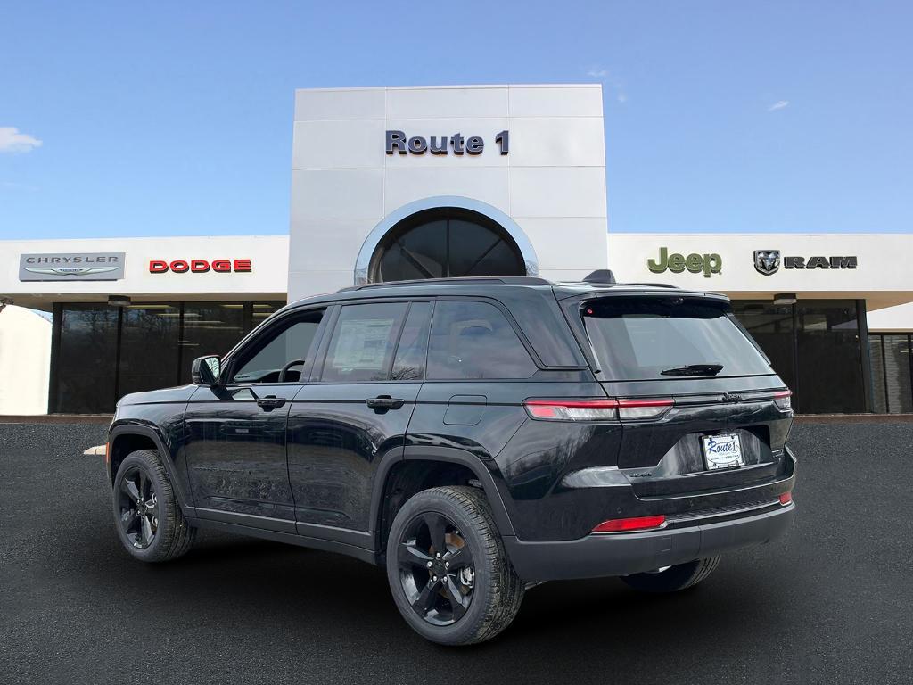 new 2025 Jeep Grand Cherokee car, priced at $45,128