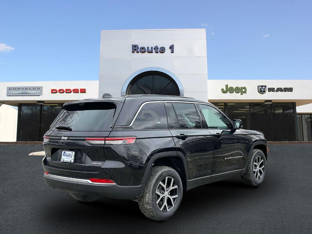 new 2025 Jeep Grand Cherokee car, priced at $45,012