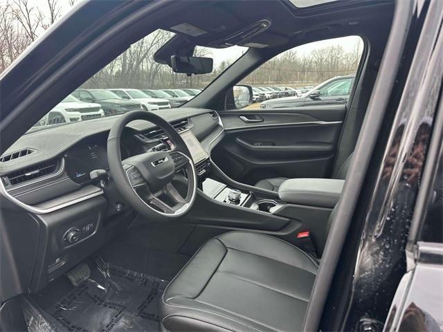 new 2025 Jeep Grand Cherokee car, priced at $46,430