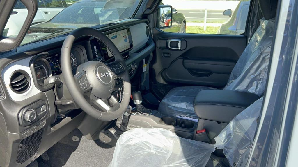 new 2025 Jeep Wrangler car, priced at $45,515