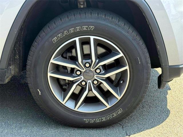 used 2021 Jeep Grand Cherokee car, priced at $27,495