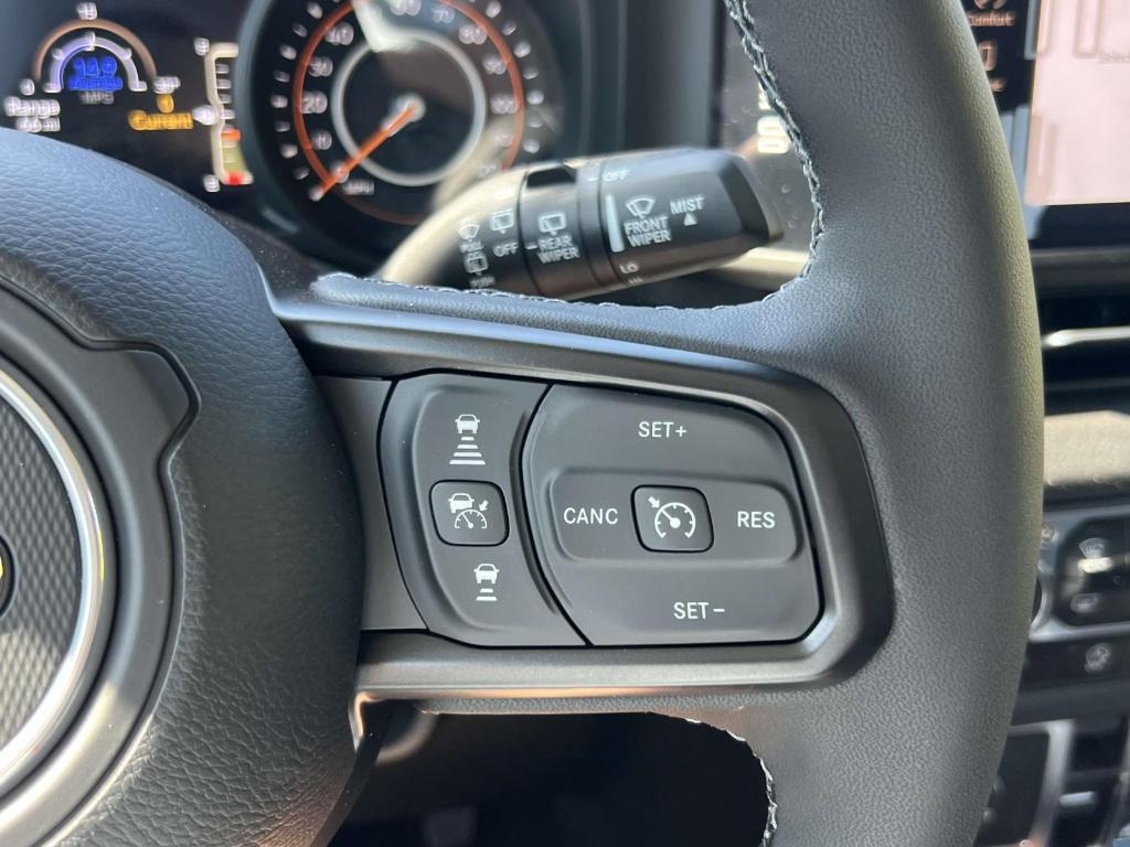 new 2025 Jeep Wrangler car, priced at $44,557