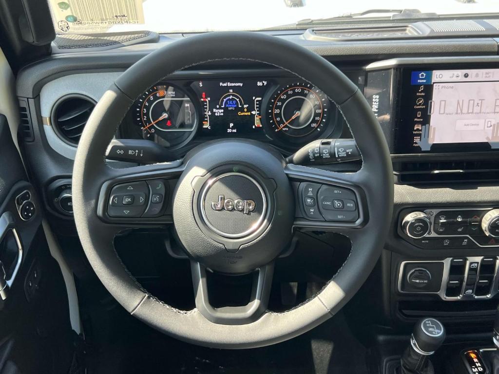 new 2025 Jeep Wrangler car, priced at $44,557