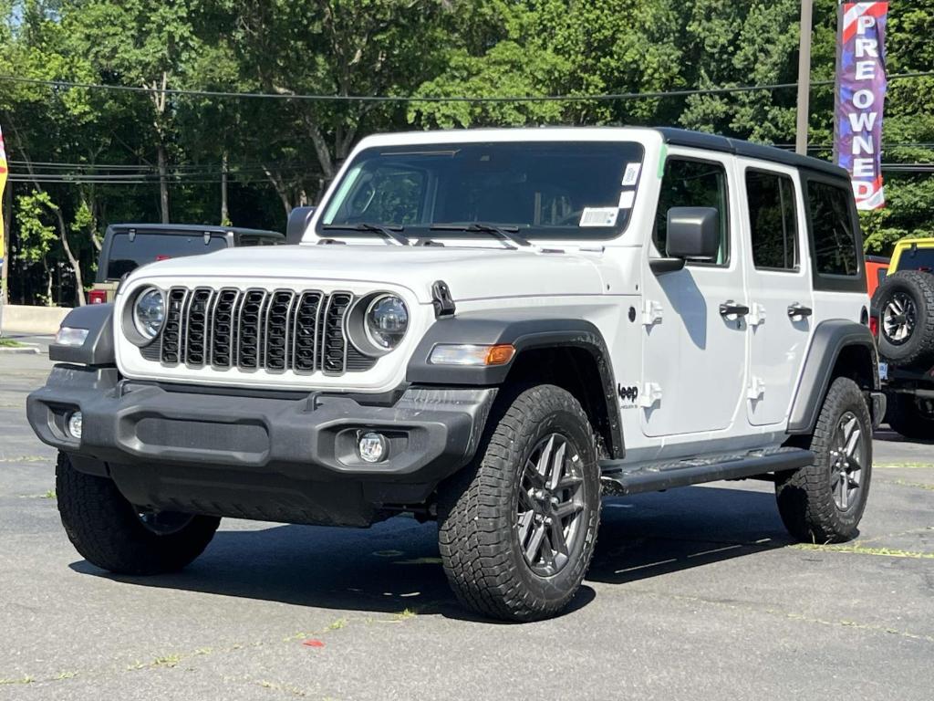new 2025 Jeep Wrangler car, priced at $44,557