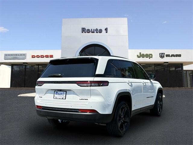 new 2025 Jeep Grand Cherokee car, priced at $45,000