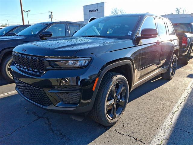 new 2025 Jeep Grand Cherokee car, priced at $44,979