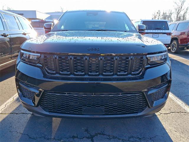 new 2025 Jeep Grand Cherokee car, priced at $44,979