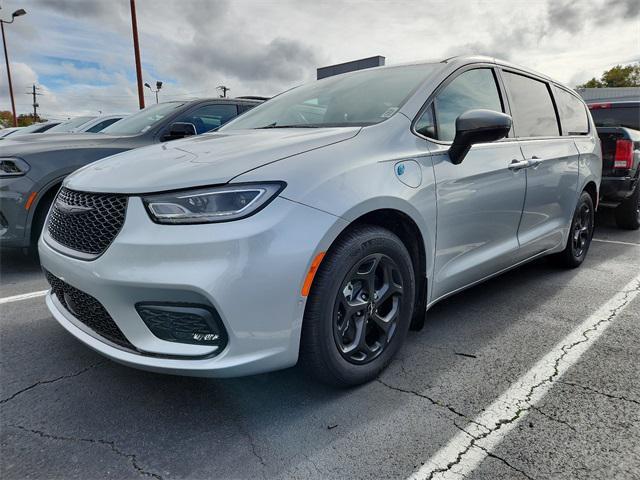 new 2023 Chrysler Pacifica Hybrid car, priced at $54,853