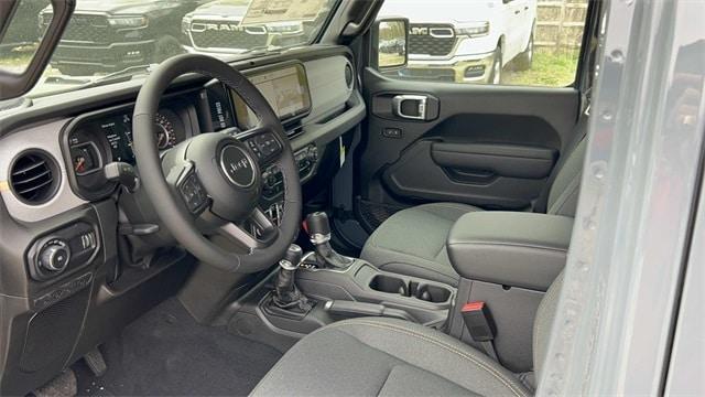 new 2025 Jeep Wrangler car, priced at $47,180