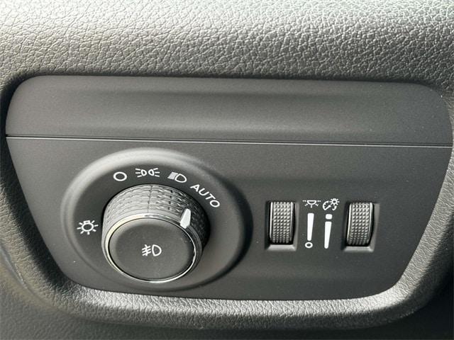 new 2025 Jeep Grand Cherokee car, priced at $48,964
