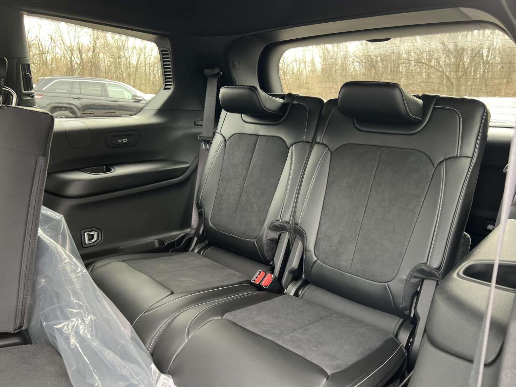 new 2025 Jeep Grand Cherokee L car, priced at $43,457
