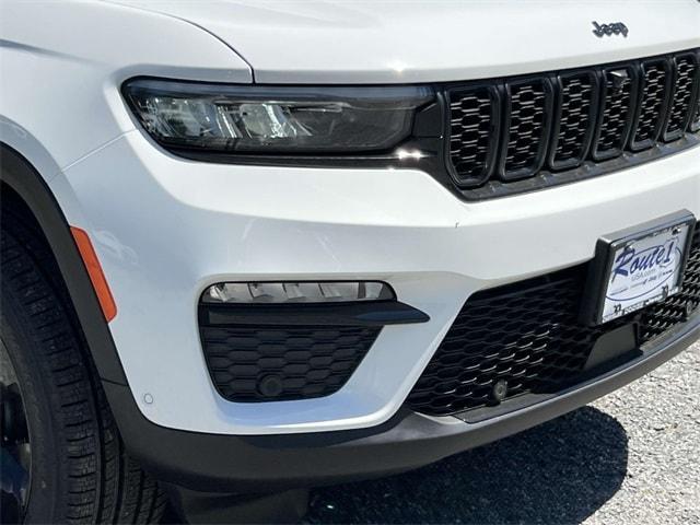 new 2025 Jeep Grand Cherokee car, priced at $48,596