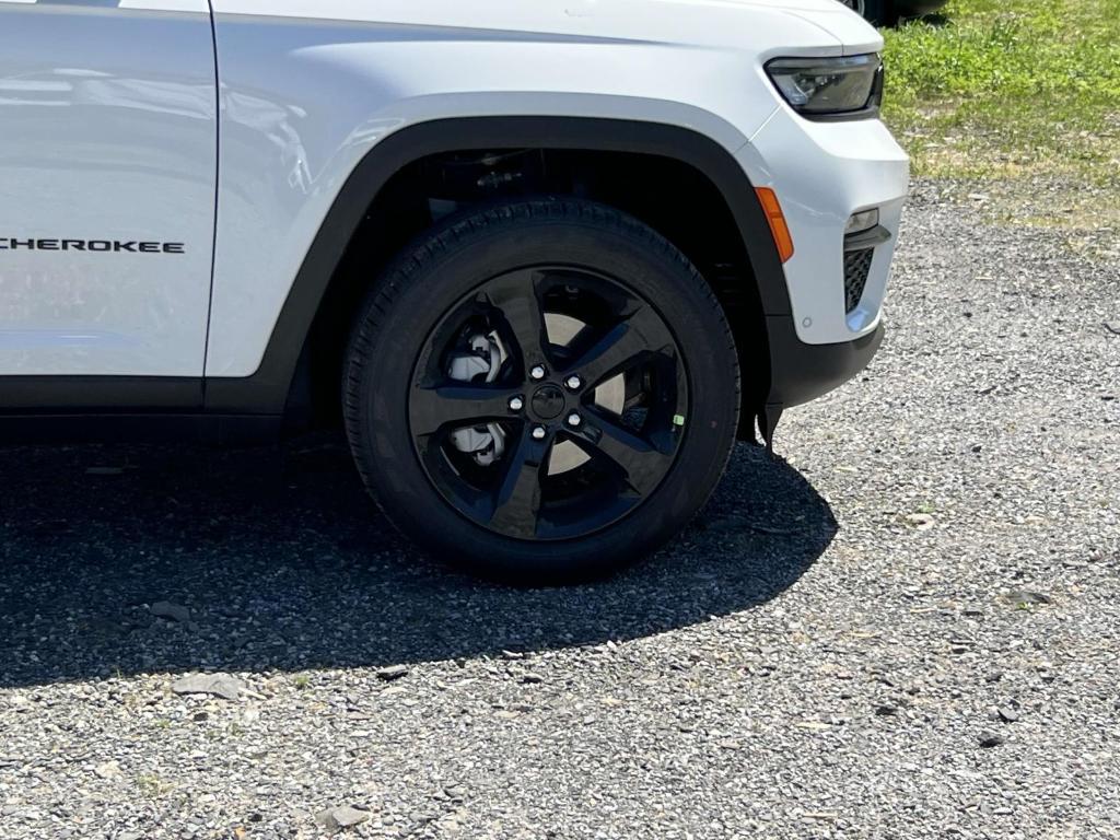 new 2025 Jeep Grand Cherokee car, priced at $47,248