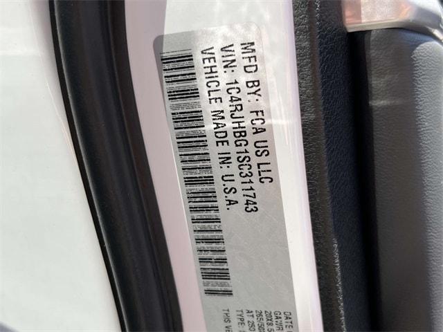new 2025 Jeep Grand Cherokee car, priced at $48,596