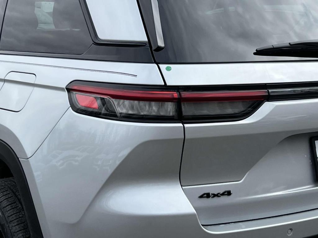 new 2025 Jeep Grand Cherokee car, priced at $47,628