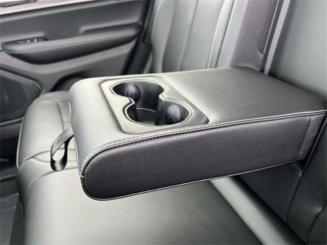 new 2025 Jeep Grand Cherokee car, priced at $52,506