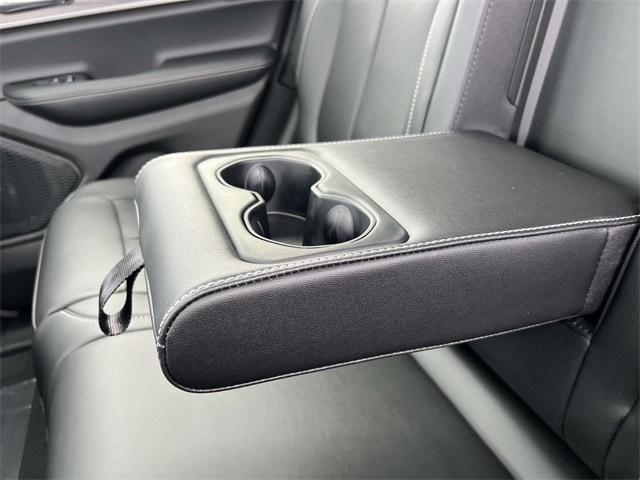 new 2025 Jeep Grand Cherokee car, priced at $48,964