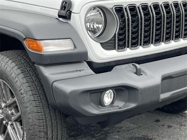 new 2025 Jeep Wrangler car, priced at $47,859