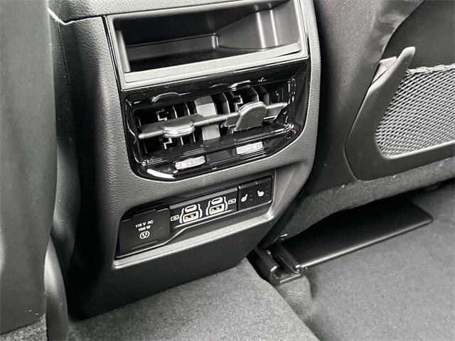 new 2025 Jeep Grand Cherokee car, priced at $46,352