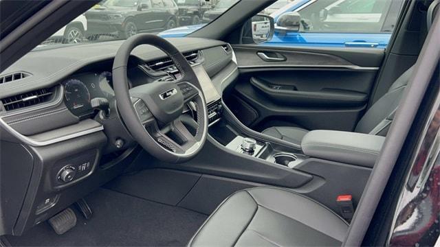 new 2025 Jeep Grand Cherokee car, priced at $48,633