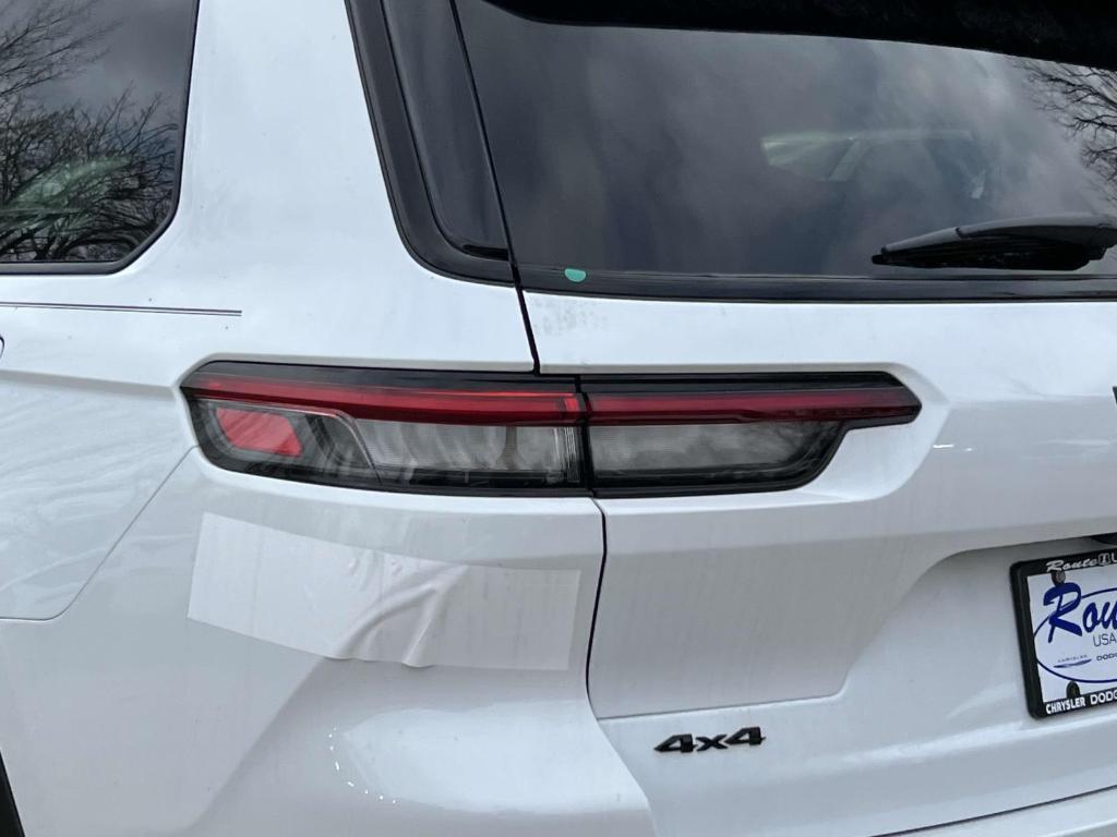 new 2025 Jeep Grand Cherokee L car, priced at $40,421