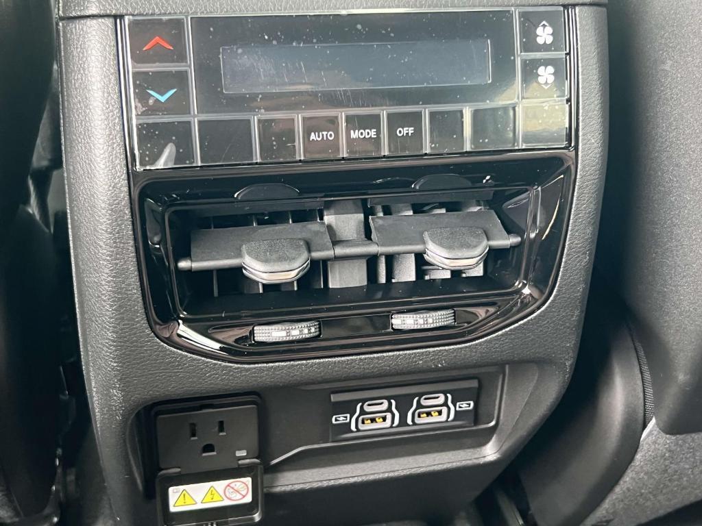 new 2025 Jeep Grand Cherokee L car, priced at $40,421