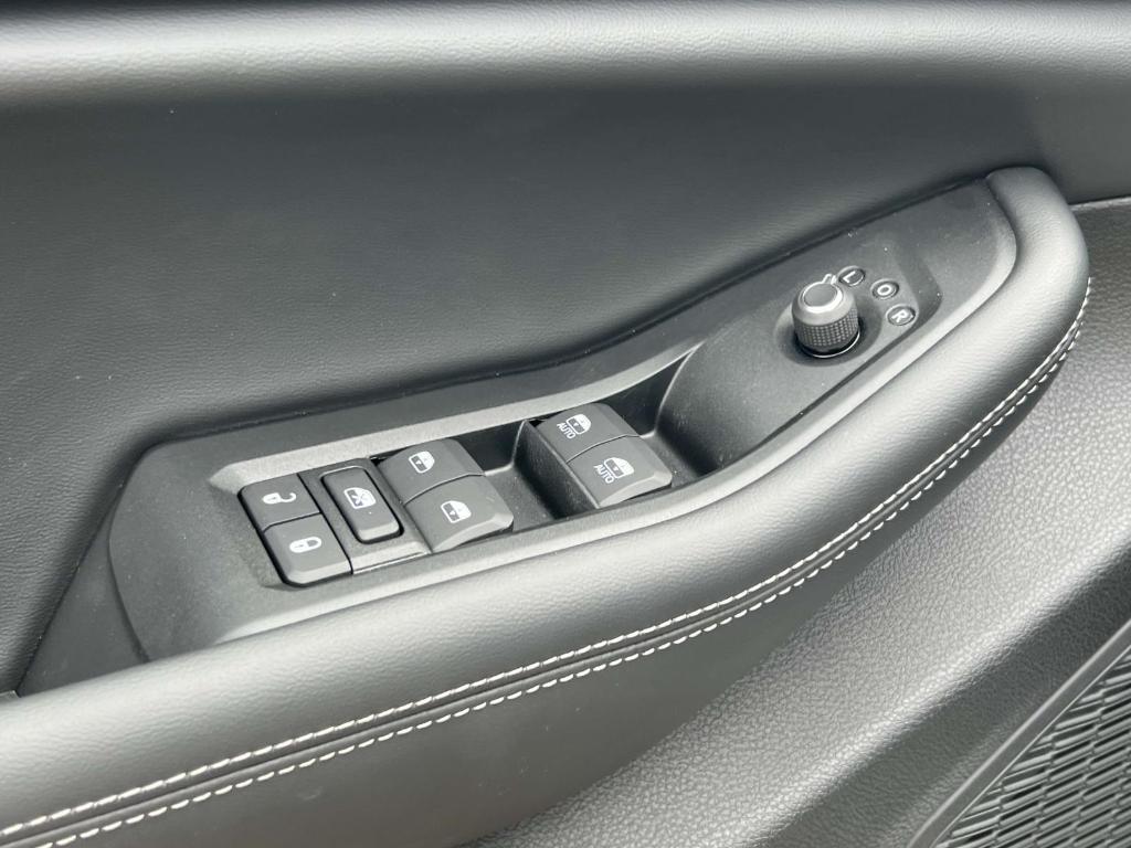new 2025 Jeep Grand Cherokee L car, priced at $40,421