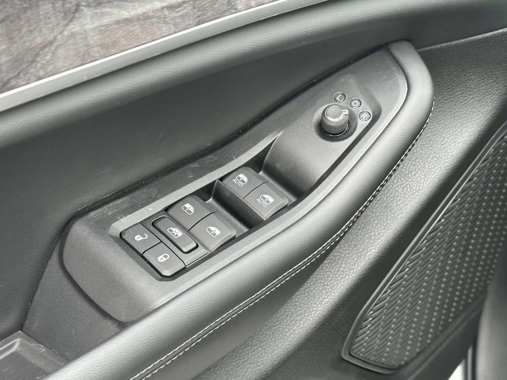 new 2025 Jeep Grand Cherokee car, priced at $47,056