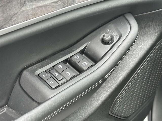new 2025 Jeep Grand Cherokee car, priced at $51,971