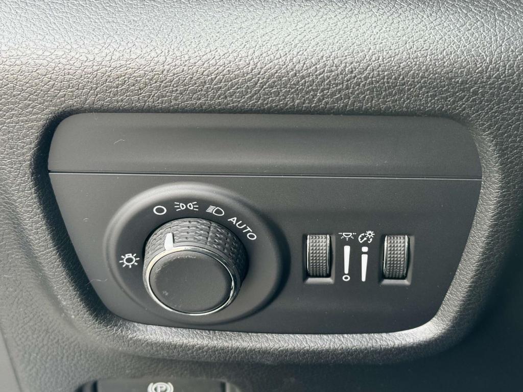 new 2025 Jeep Grand Cherokee L car, priced at $42,781